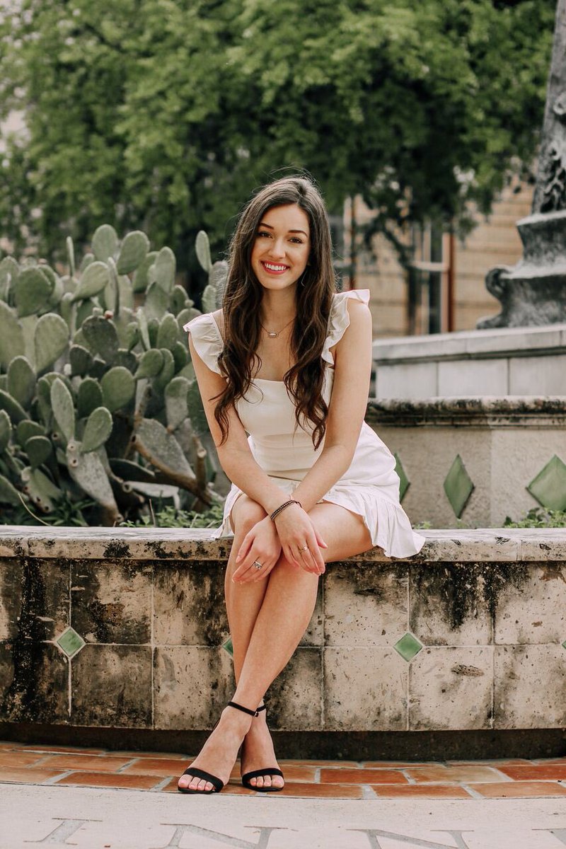 MissRyleePaige's tweet photo. B.S. Public Relations and Mass Communications with a minor in Fashion Merchandising 

Texas State University

Graduated two years early with highest honors, Summa Cum Laude 🎓 https://t.co/SMlAKbYLfG