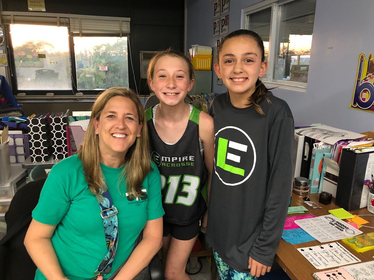 MrsGuptareads's tweet photo. A fun night โฆ@SeafordHarborโฉ for #curriculumfair this evening! It was great to see so many of my readers and their families!๐ My helpers had fun too!๐ https://t.co/Gd7HWYoQKr