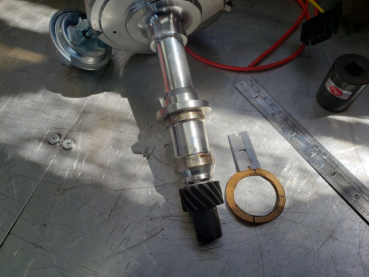 motormouthradio's tweet photo. Ok, so waddaya do when installing a new distributor on #projectGTO and you don't have a gasket? You make one, that's what you do. Matco sockets make great circle templates too. https://t.co/GDYPcID26Z