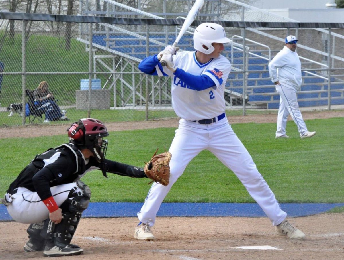 pt_mcd24's tweet photo. Super excited and blessed to announce I’ll be continuing my education and athletic career next year at Schoolcraft College. I’d like to thank everyone who has helped me to get to this point. Excited to be an Ocelot! https://t.co/OVojnceACT