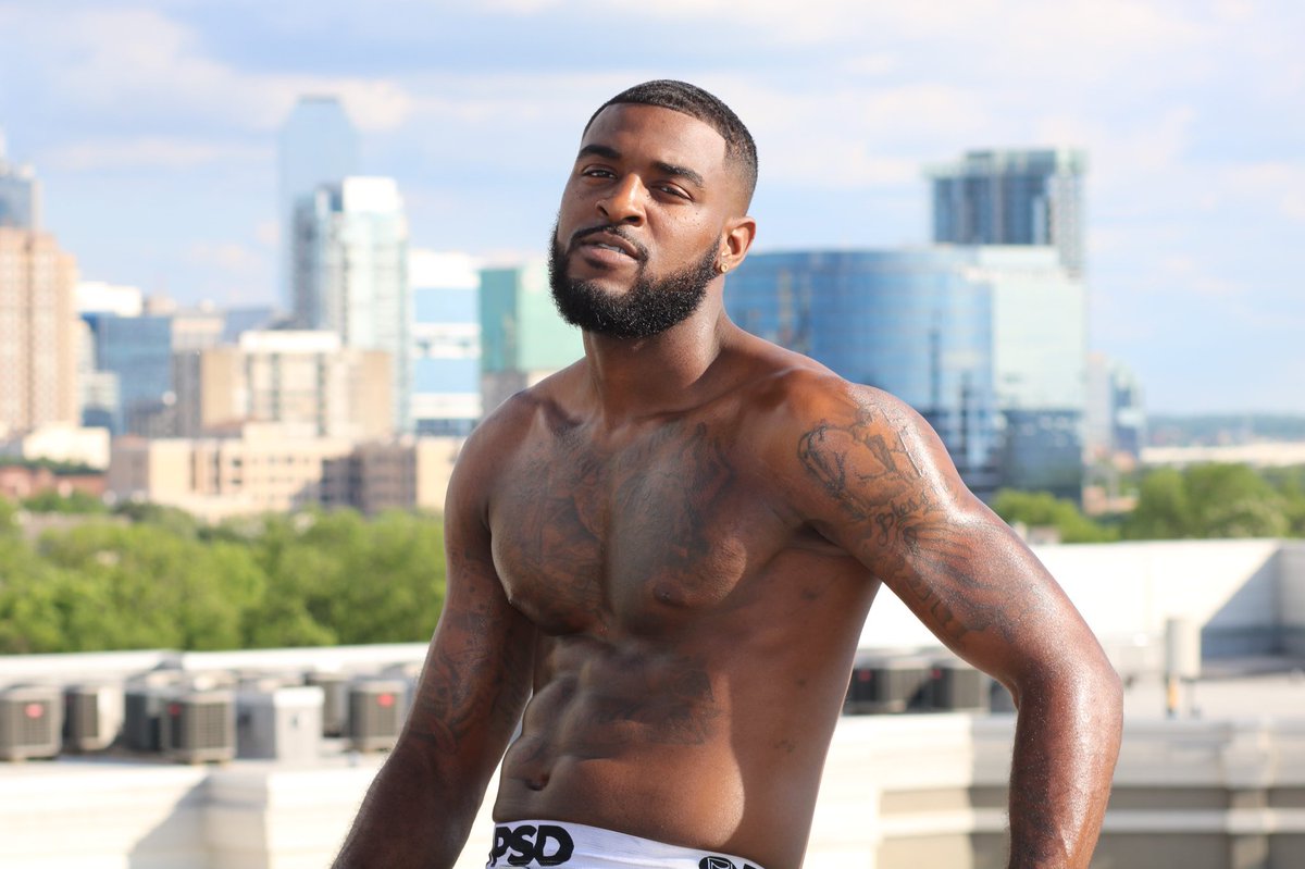 D_StoneJ's tweet image. “People Tend To Lose It When They See You Coming Up”🤙🏾🥛 #TheMilkyWay #MilkGang  @psdunderwear should endorse me the way I’m puttin on🤷🏾‍♂️ 📸 @photofit.models 🌟💯