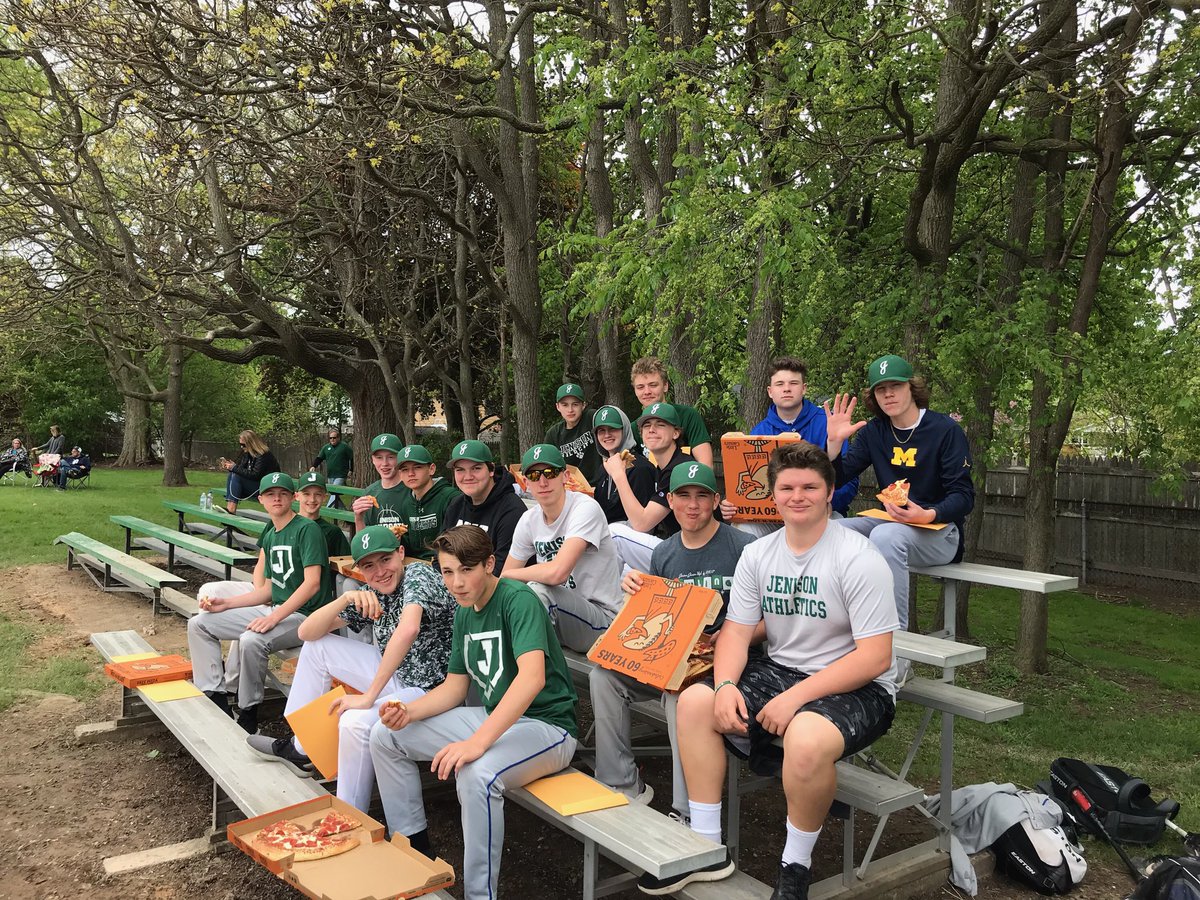 JTownFreshSquad's tweet photo. Last practice today for the Squad! It was spent supporting the JV squad for their home games and some team bonding. This group of young men have put in a ton of work this spring and it’s been awesome to watch us improve. Let’s finish these last four games of the season strong⚾️ https://t.co/DEskClmedK