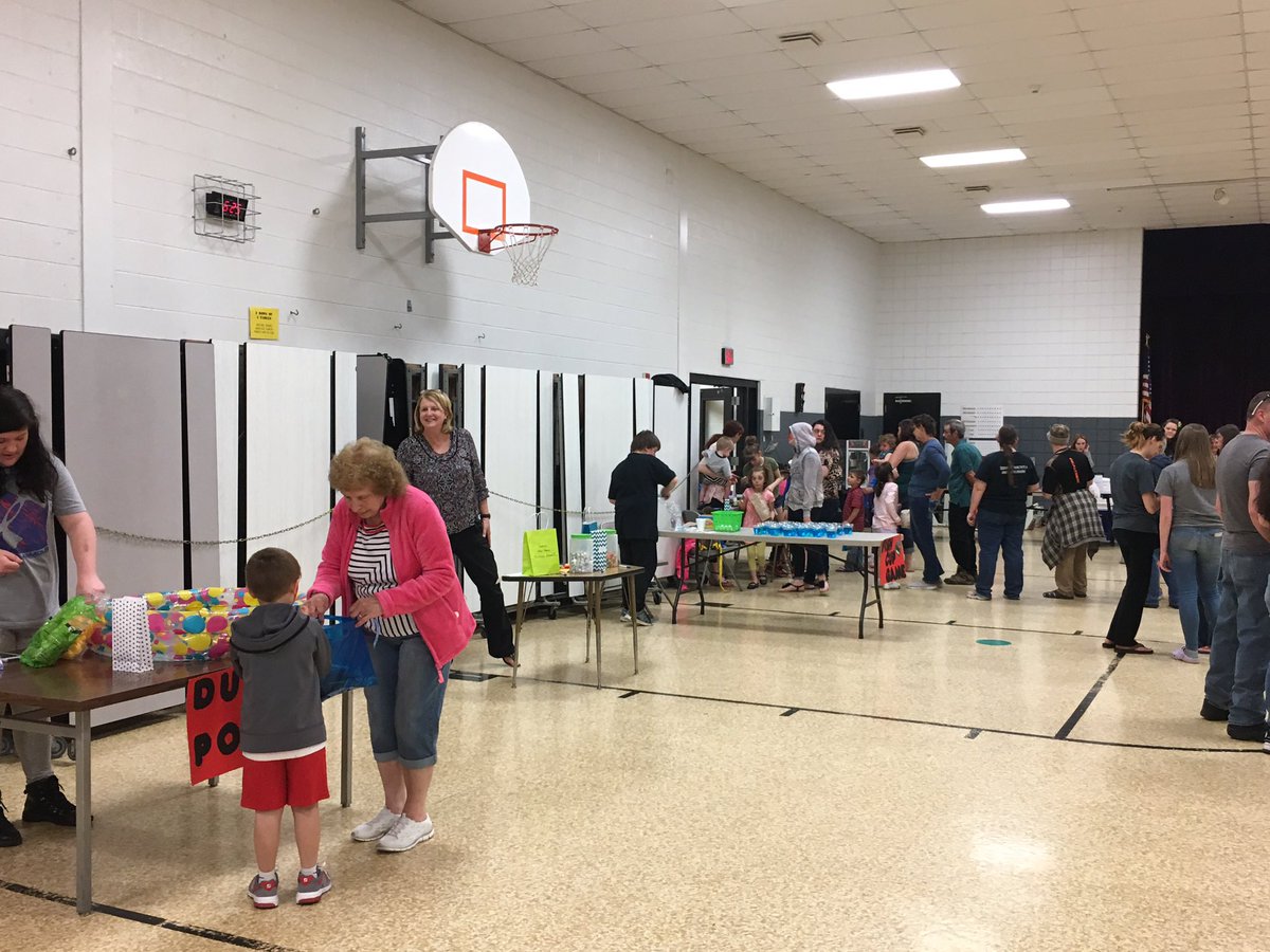 Another successful Spring Carnival! Thank you to all of our families for coming out and generously donating to the food bank, and  thank you to the students and staff for volunteering their time to make this a great evening! #CarnivalNight2019