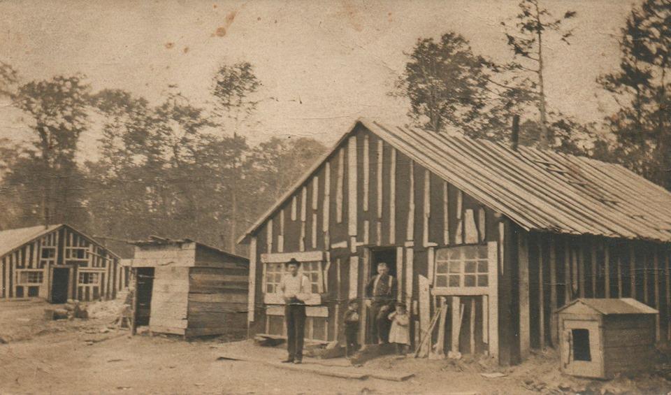 MichiganHist's tweet photo. "Uncle Frank and little Roy in door at" [lumber?] camp at Dollarville (via Vintage Michigan Postcards FB)
#LuceCounty
https://t.co/2O6SaIftVz https://t.co/vGyxeP46Dm