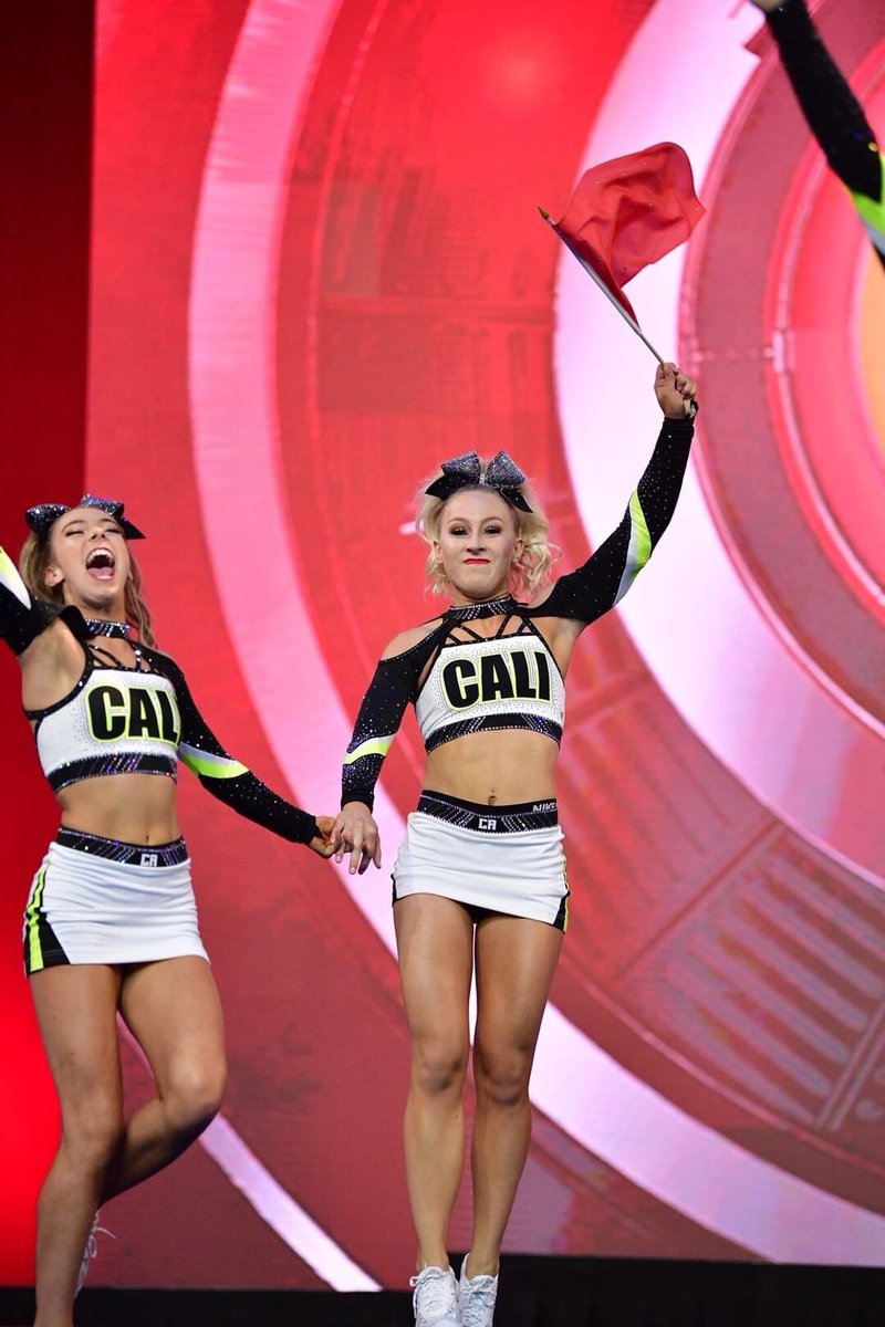 smoedallday's tweet image. THE. GIRLS!!!!!!! my favorite girls!!!!