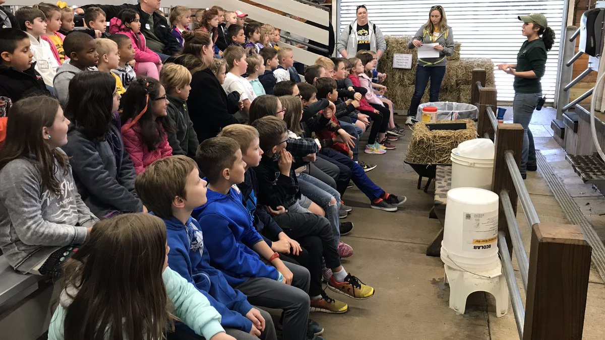 Great day for a field trip to <a href="/LakeMetroparks/">Lake Metroparks</a>.  <a href="/ChardonSchools/">Chardon Schools</a> #mrb