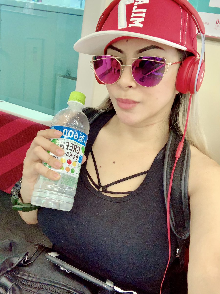 queen_chesca39's tweet photo. It’s getting summer so RED is in.. #ArmaniCap #RedBeats
#TrainingDay #Wrestling #HigashiJujo #FightingClub #Dojo #KazushiGumiToushin https://t.co/dA8uQWnN90
