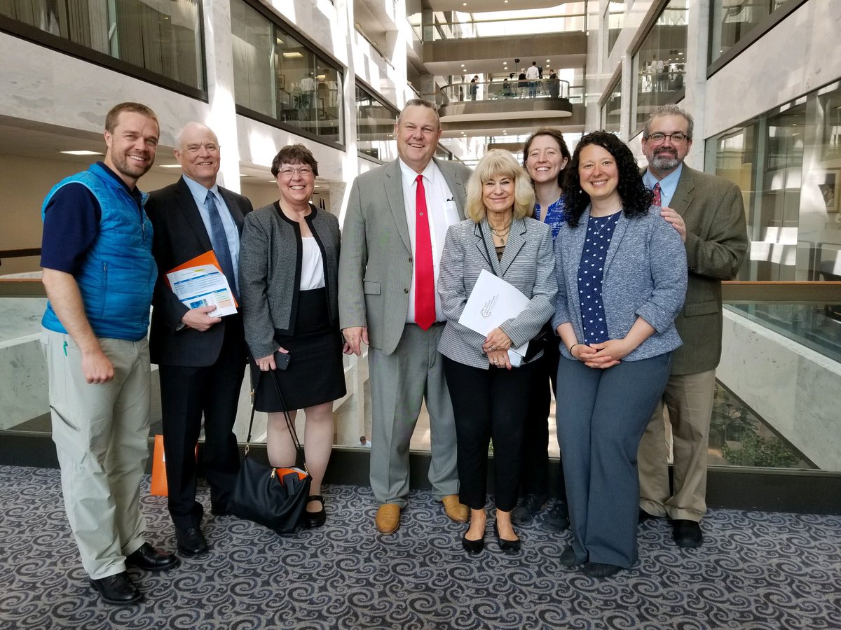 jgomers's tweet image. The MAFP delegation met with Senator Daines and Senator Tester advocating for affordable primary care for our patients, for more training of rural doctors, and financing for gun violence research.#FMAS2019