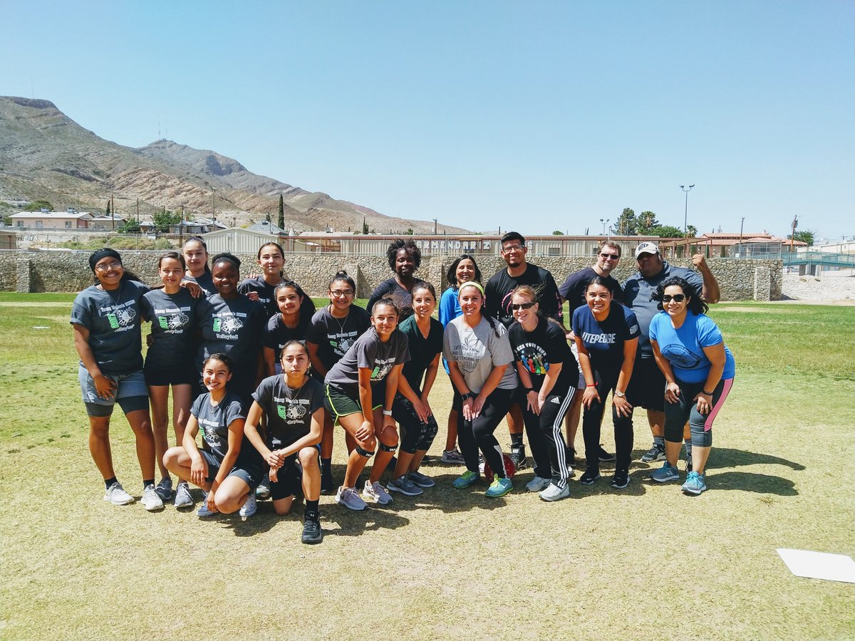 JacquelineNSot1's tweet photo. So glad we got to have our @YWSteamPrepNT 8th grade students vs. Teachers Kickball game today! So much fun!!! #WinnerTeachers https://t.co/1yUzah3Aod