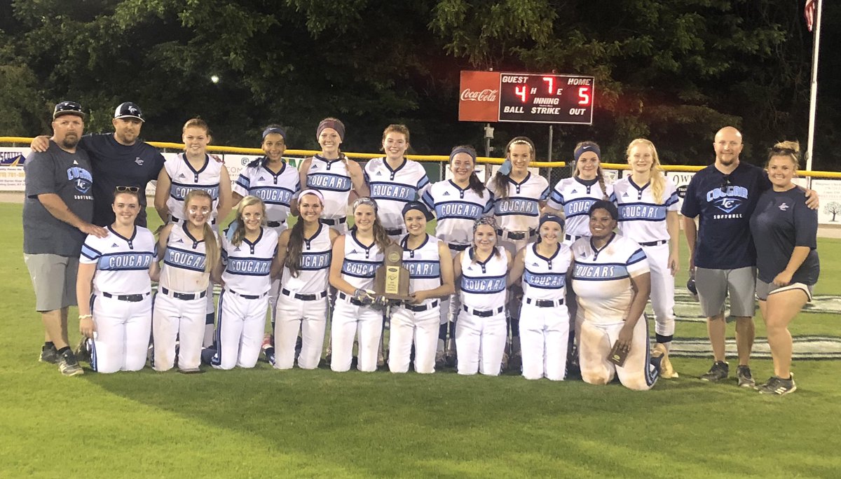 And this is your 13th District CHAMPIONS!!!!🥎🥎🥎