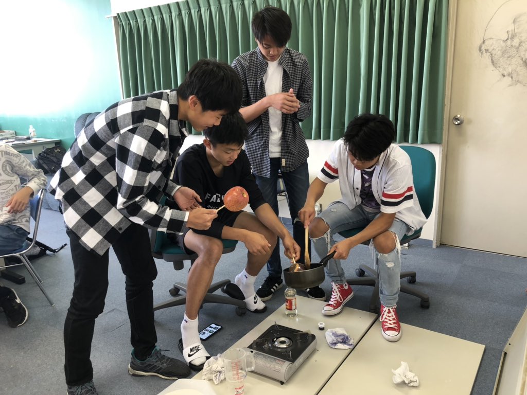 edtechlee's tweet photo. Grade 9s are finishing up their product prototypes and moving on to marketing and packaging design. 
This unit aims to spark entrepreneurial spirit through authentic design. 

#CAinspires https://t.co/nlfbpJjJvZ