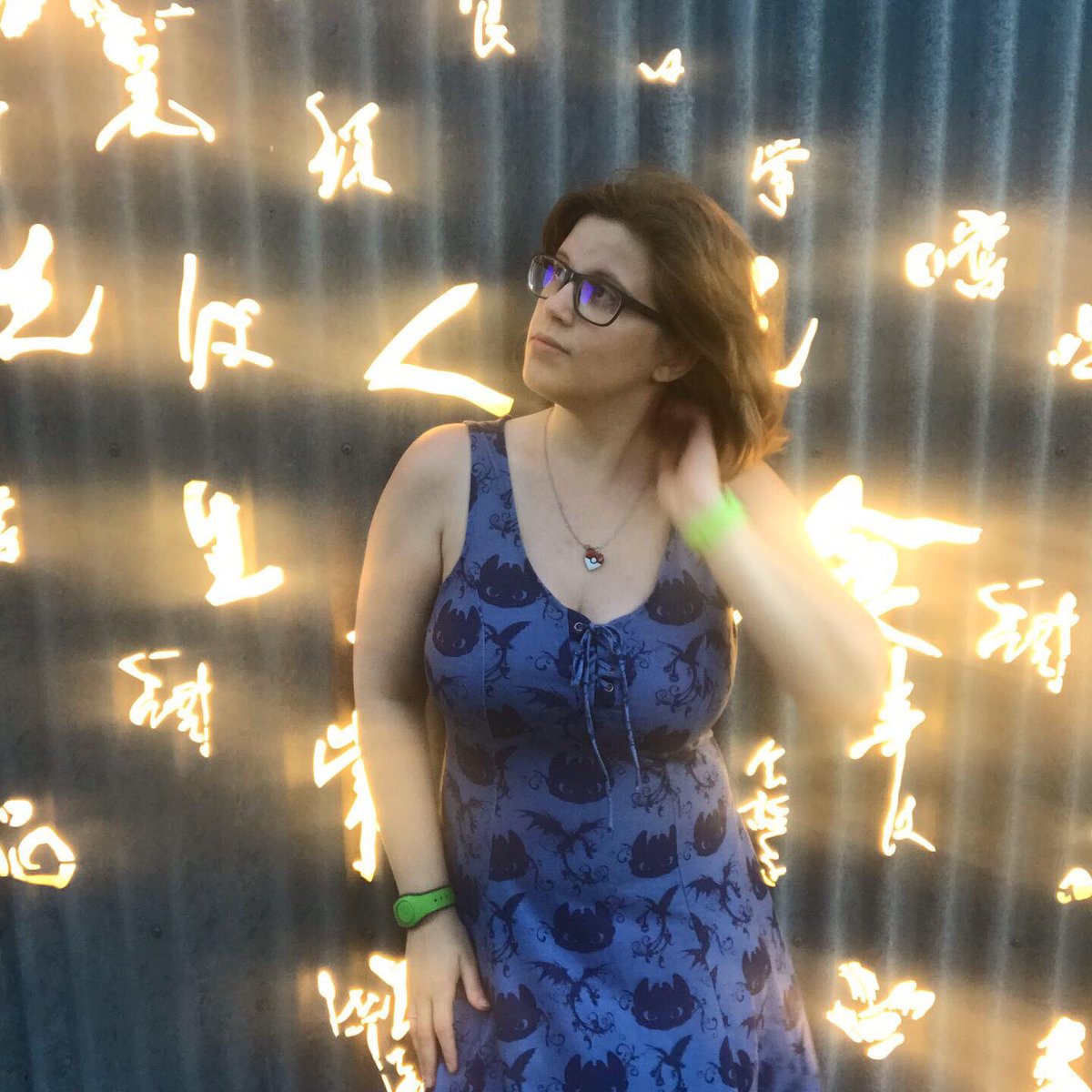 AceArtistTara's tweet photo. 🧚♀️🏮 Dreamy state of mind in the twilight fairy-lights of the characters on the #MorimotoWall at #DisneySprings! 🧚♀️🏮 #WaltDisneyWorld
#DisneyCollegeProgram
#aceartisttara #gamergirlace #systemsunited #disneylifeforme #disneylifestylers #tuesdayvibes #TuesdayThoughts #bestfriend https://t.co/VxWygubRAG