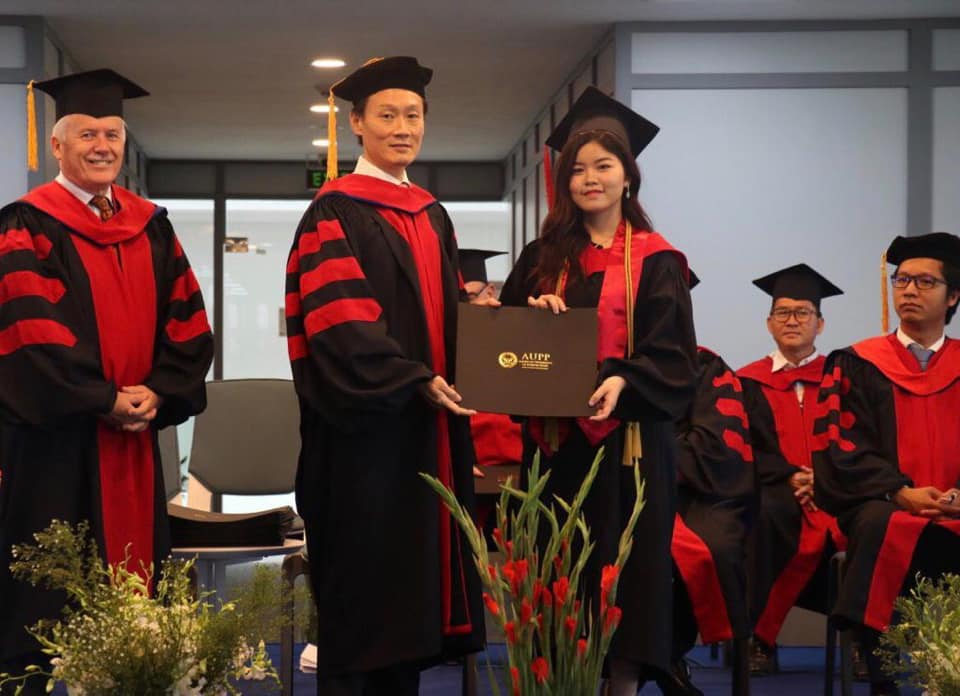 Aupp_kh's tweet photo. Singapore Embassy in Phnom Penh,

Ambassador Michael Tan was the keynote speaker at American University of Phnom Penh’s class of 2019 graduation ceremony on 18 May. 

Congratulations to the class of 2019 and we wish them all success in their future endeavours! https://t.co/o1MHZL1mV0