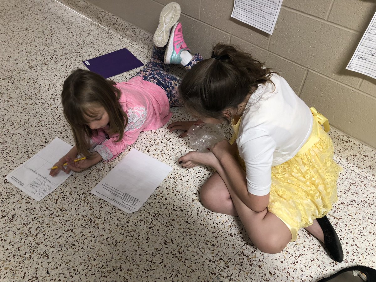McGarrellMJ's tweet photo. Second graders are having a great week working with their fifth grade buddies on their biography projects! #researchandpresent #TCEStrong @MatthewMillerpe https://t.co/CQKbDSOK2I