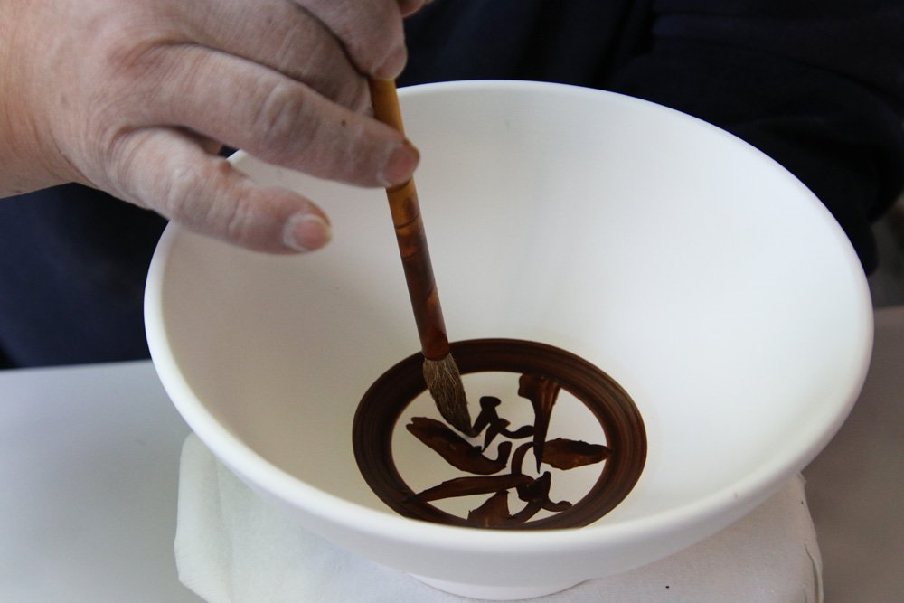 資さんうどん豆知識】 資さんうどんで使われている丼には小石原焼と