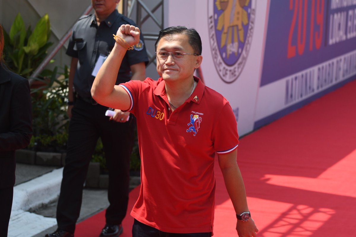 Philippine Presidential Candidate And Interior Secretary Manuel Mar Roxas Shows A Laban Sign To Supporters During A Campaign Rally Inside The Araneta Coliseum In Quezon City Metro Manila The Philippines April 28