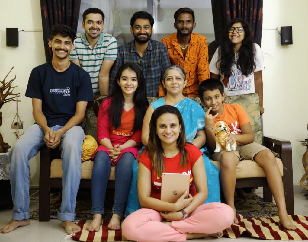 radhikaonstage's tweet photo. Our surrounding influence our experience. I am surrounded by people, places and things who are full of life! Thus my journey along with them is beautiful. Thank you my team!
Ad to air soon next week☺️ #classboat #radhikacreations #happinessis #collectiveeffort https://t.co/tC0z05o7Jt