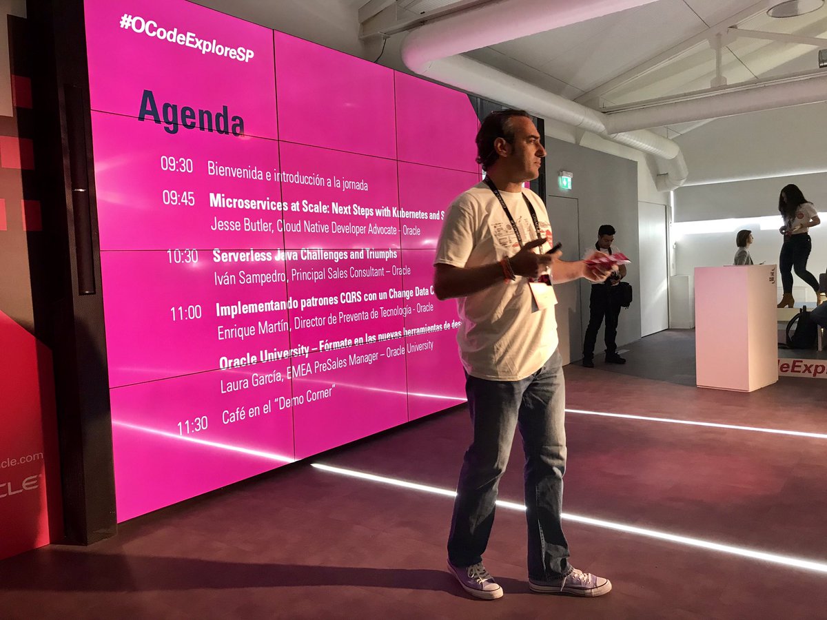 Carmenpizarro's tweet image. Arrancando  #OCodeExploreSP con Jesús Guerra! #Desarrolladores