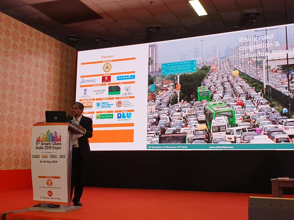Mr. Rahul Bagdia from <a href="/pManifold/">pManifold</a>  speaks about the benefits and policies of #EVs at the opening ceremony of the 5th Smart Cities India expo 2019 at Pragati Maidan, Delhi

The Conference Starts Today! Register: zurl.co/XlDh 

#SmartCitiesIndia #SCI2019 #pManifold