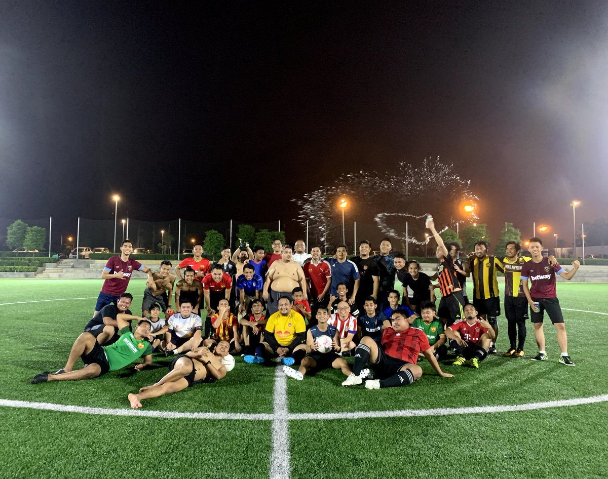 miruloy's tweet photo. No rules just kick the fucking ball! #AyamSC #PBHC https://t.co/MRbTu7lf7P