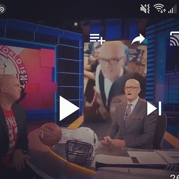 RealFakeSVP's tweet image. I also do stunt work if you need me for any upcoming biopics of #svp. And nudity. @notthefakeSVP