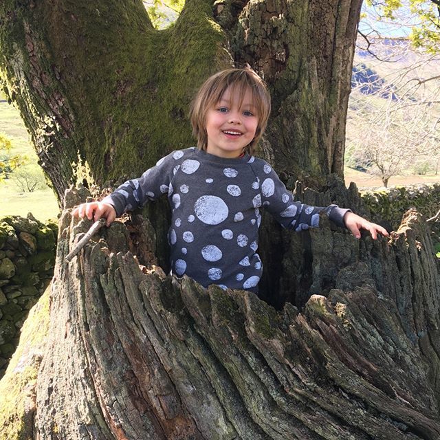 wellgroundedco's tweet photo. Morning! Look who's  popped back up out of a tree stump!  Love seeing the fun kids can have wearing our clothes! We've been planning a few more pieces for the autumn  so we've been a little neglectful of social media.... really very naughty but it's one … https://t.co/TwQaVH3kxx https://t.co/uCLTufK5eh