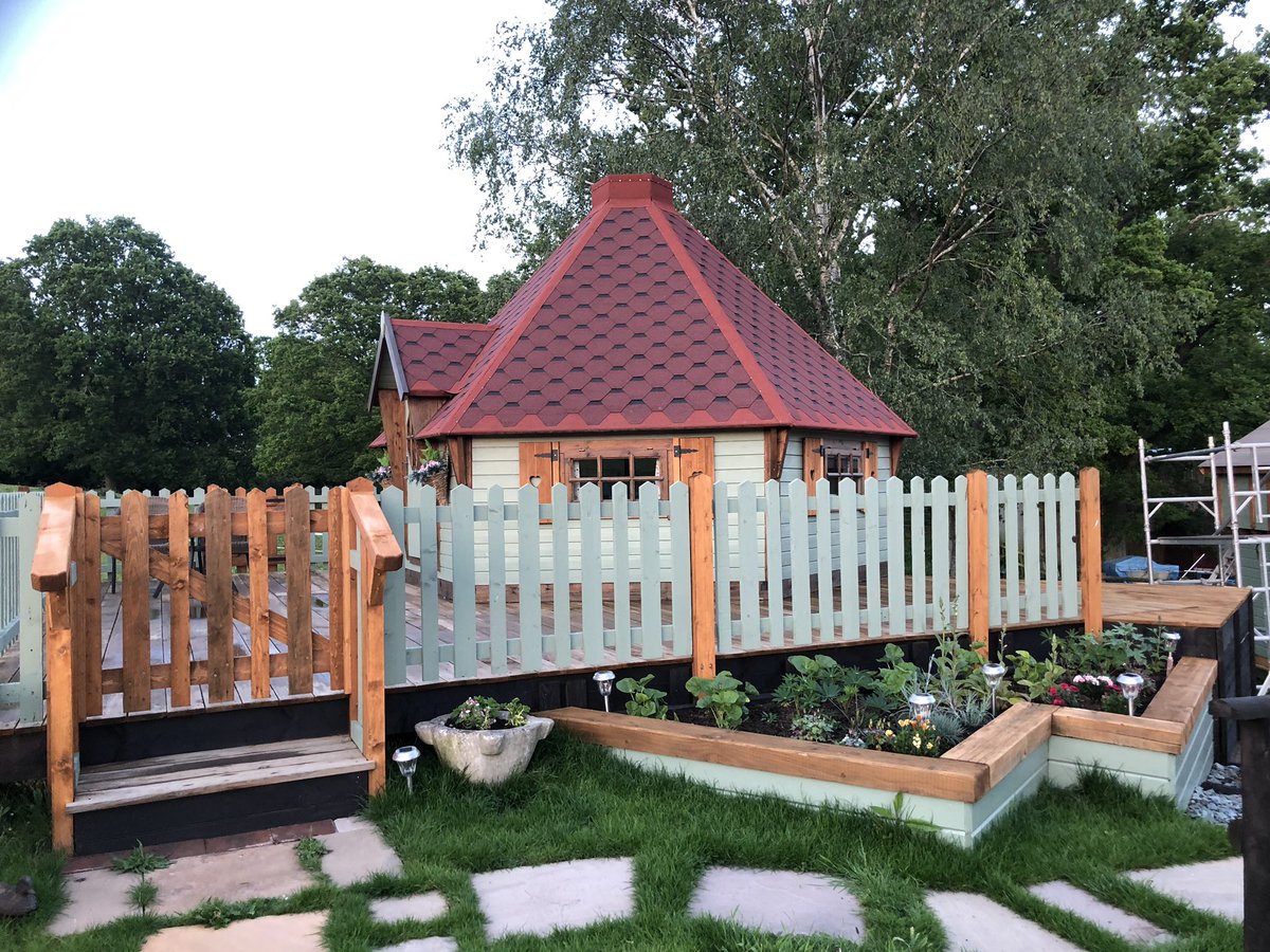OutsideLtd's tweet photo. The Retreat Glamping Cabin #bbqhut #logcabin #cabin #cabinlife #outdoor #outdoors #outdoorliving #architecture #architect #landscape #landscapephotography #photography #outside #livingoutside #bbq #fire #outdoorbuilding #glamping
#garden #gardening #summer #dorset #wimborne #uk https://t.co/vhvBzXkmEs
