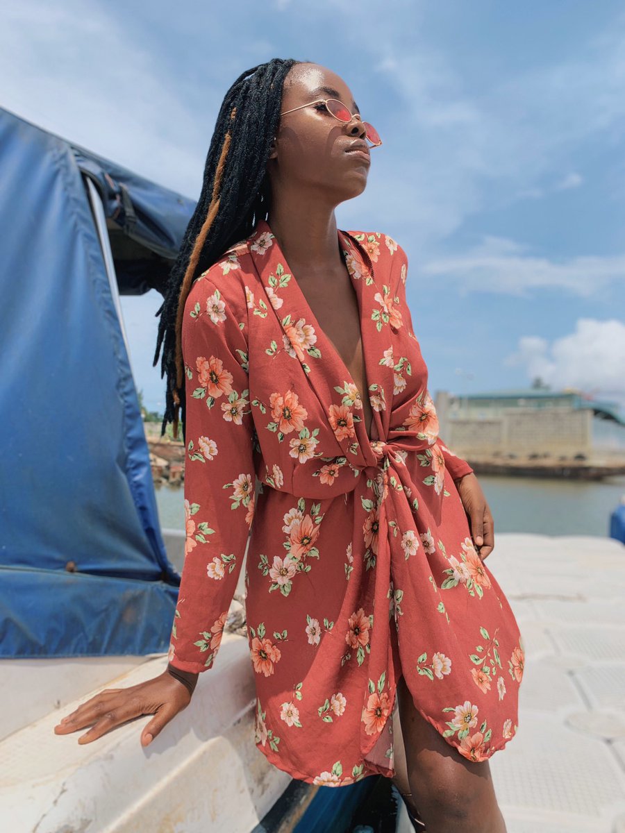 cassy_collins_'s tweet photo. People of Twitter💃🏾.I just released a new collection from my fashion line and all the dresses cost 6k. It’s perfect for the weather in this country and I deliver nationwide. Order for yourself and the females in your lives. Please retweet, My dms are open for business https://t.co/qrEVtIRbmF