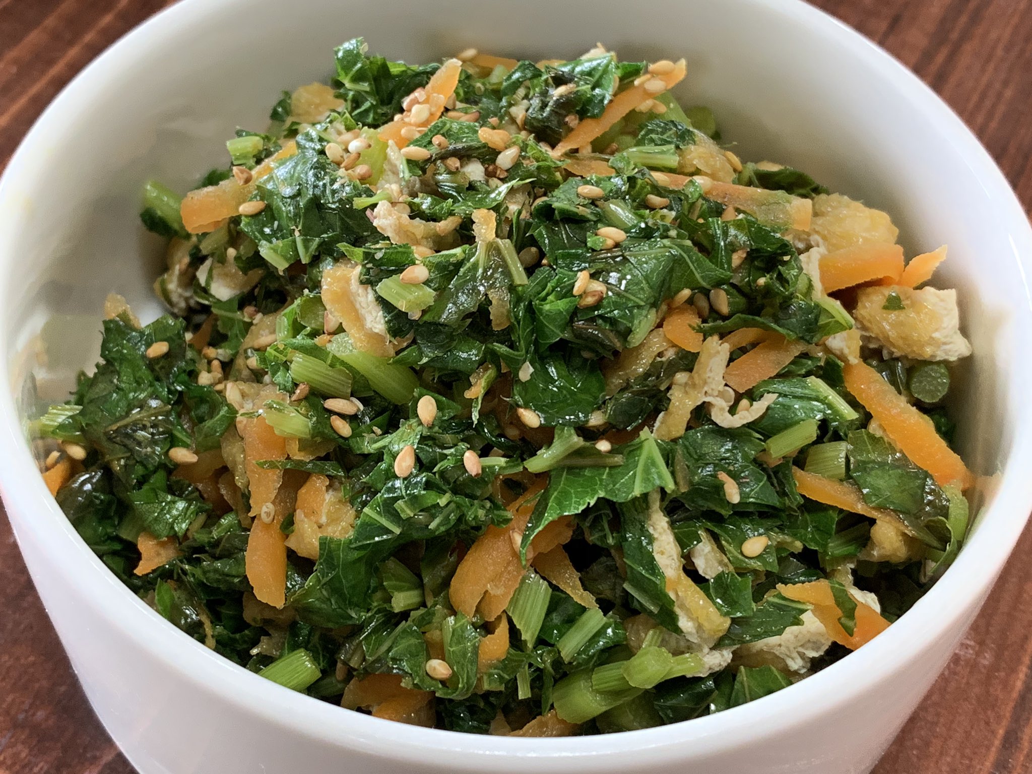 明日葉産直 西野農園 على تويتر 明日葉レシピ037 明日葉のだし醤油炒め 明日葉と人参 薄揚げを刻み だし醤油と砂糖少々で炒め合わせます 胡麻をふりかけていただきます 明日葉レシピ 明日葉料理 明日葉 健康野菜 西野農園 三宅島 八丈島 東京野菜