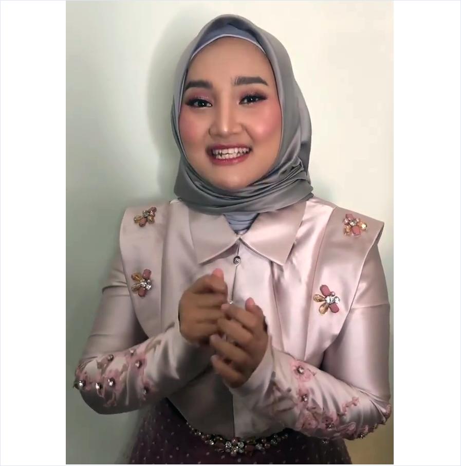 Oleh2 terbaru dari <a href="/FatinSL/">Fatin Shidqia Lubis</a> 😊 Thanks yach Tin untuk fotonya 🙏 @waff_al <a href="/FatinisticYusni/">Yusni</a> <a href="/matSL_/">matSL</a> <a href="/SubonoAW/">Subono Andi Wibowo</a> <a href="/jumidina/">my fayo 4ever</a> <a href="/Lyanie16/">Lyanie</a> <a href="/mi_umik/">Umi kalsum</a> <a href="/aliya_er172/">rohmatul aliya</a> <a href="/Yunipati4/">Yunipati</a> <a href="/bee_afra/">afra</a> <a href="/hany2297/">Hany Seftiyana</a> <a href="/m_abichafas/">M.abichafas</a> <a href="/Dhimaz_sotta/">Dhimaz sotta</a> <a href="/Zahrahmaulia/">yayaa</a> <a href="/Sekar28Sekar/">Sekar Putri Anjani</a> <a href="/Fatinistic/">Fatinistic OFFICIAL</a> <a href="/Fatinistic251/">Fatinistic Forever</a> <a href="/SwaramudaBDG/">SWARAMUDA FM</a>