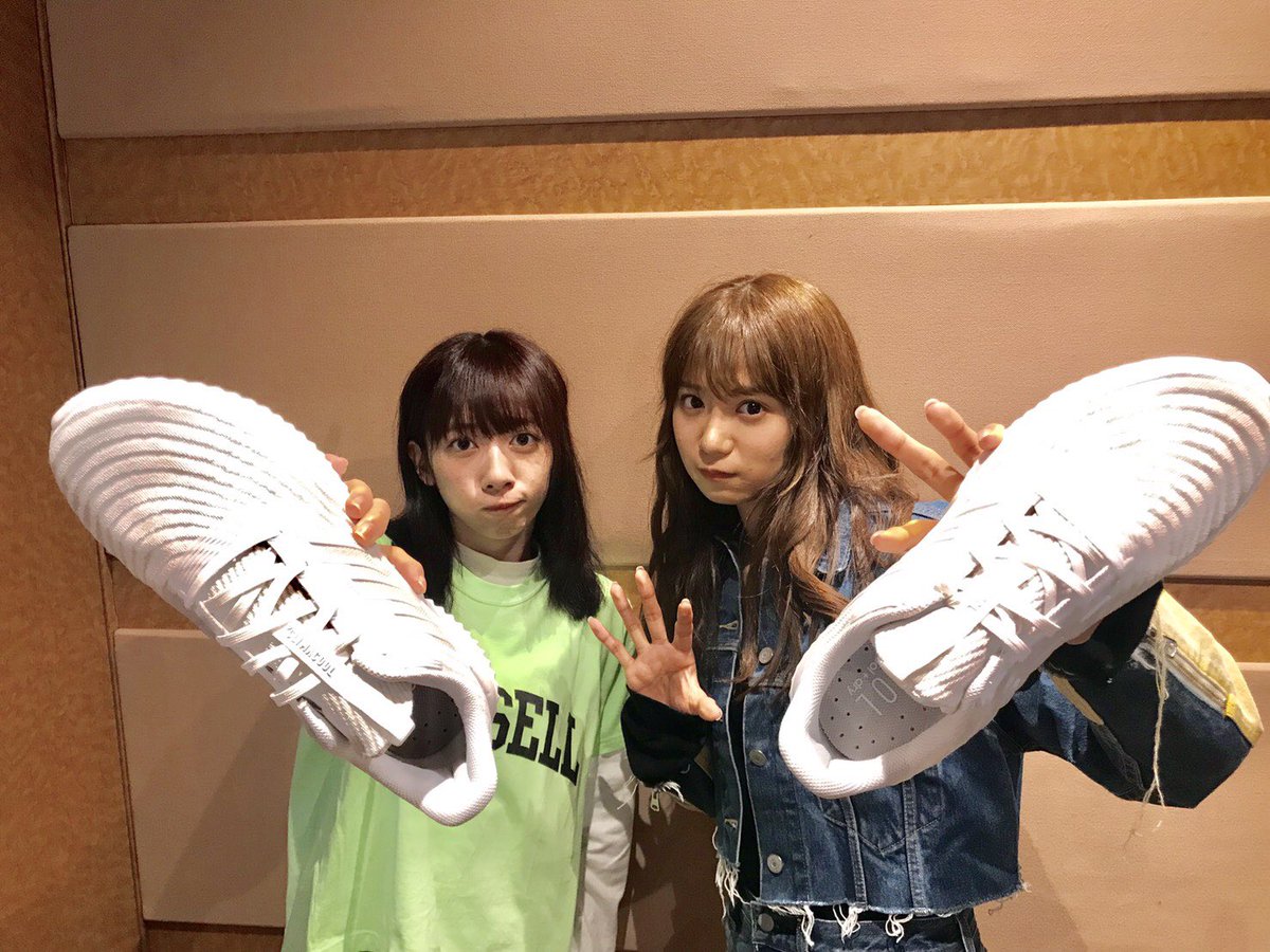 私立恵比寿中学 エビ中 V Twitter 本日から Abc Martの店内放送 Abcリコメンズ 真山と美怜が担当します Abcマートのお店に行ってチェックしてねー エビ中のシューズブログも見てね T Co Pgi8yaysox Ebichu エビ中 Abcmart T Co 私立恵比寿中学 エビ中 V Twitter 本日から Abc Martの店内放送 Abcリコメンズ 真山と美怜が担当します Abcマートのお店に行ってチェックしてねー エビ中のシューズブログも見てね T Co Pgi8yaysox Ebichu エビ中 Abcmart T Co