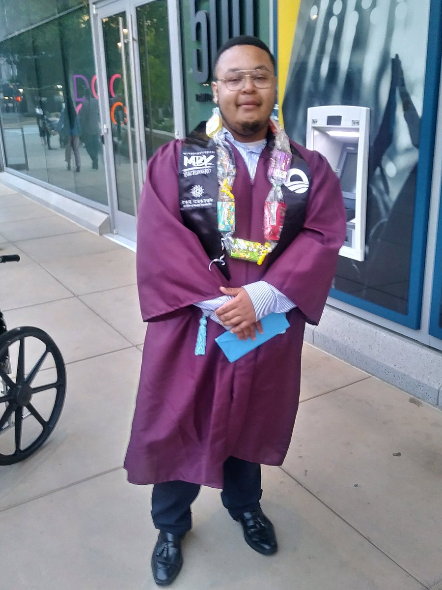 MBKfellowship's tweet photo. We honor and celebrate our young kings graduating from Natomas High @NatomasUSD  #Brotherhood #MBKSacYouthFellows #Classof2019 https://t.co/7imIXlzmQO