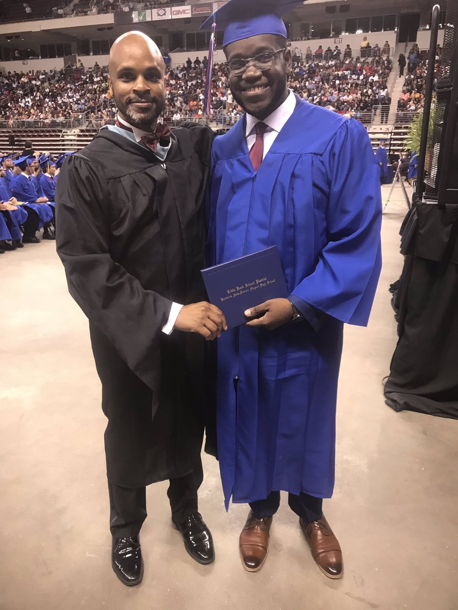 PvNation_'s tweet photo. Congratulations to these young individuals that have made it to the next level! We wish you all a farewell and good luck from here on out! 👨‍🎓👩‍🎓#classof2019 #pvnation #band https://t.co/GgHaJJxam5