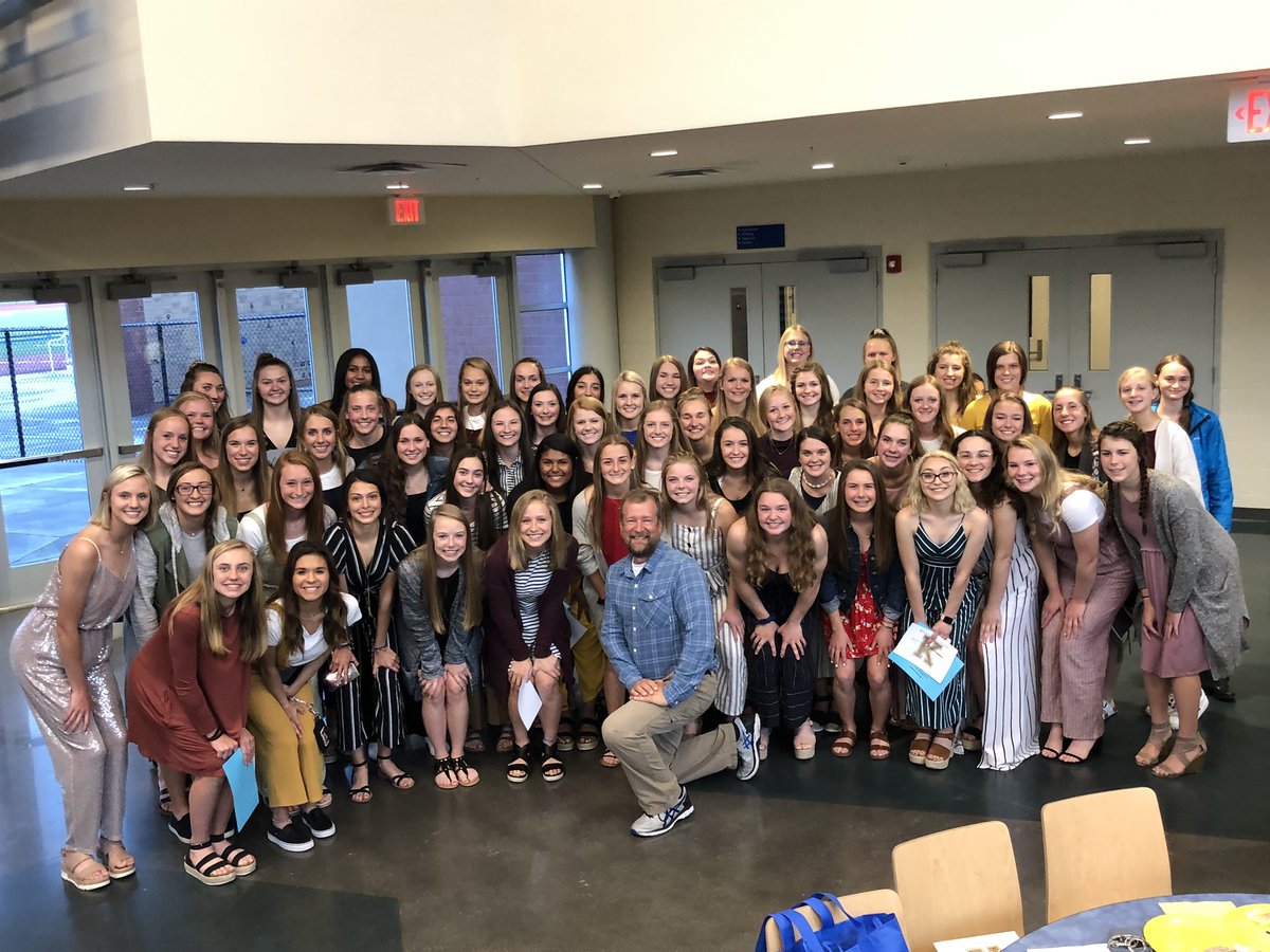 KHS Girls Track, Field & Cross Country tweet media