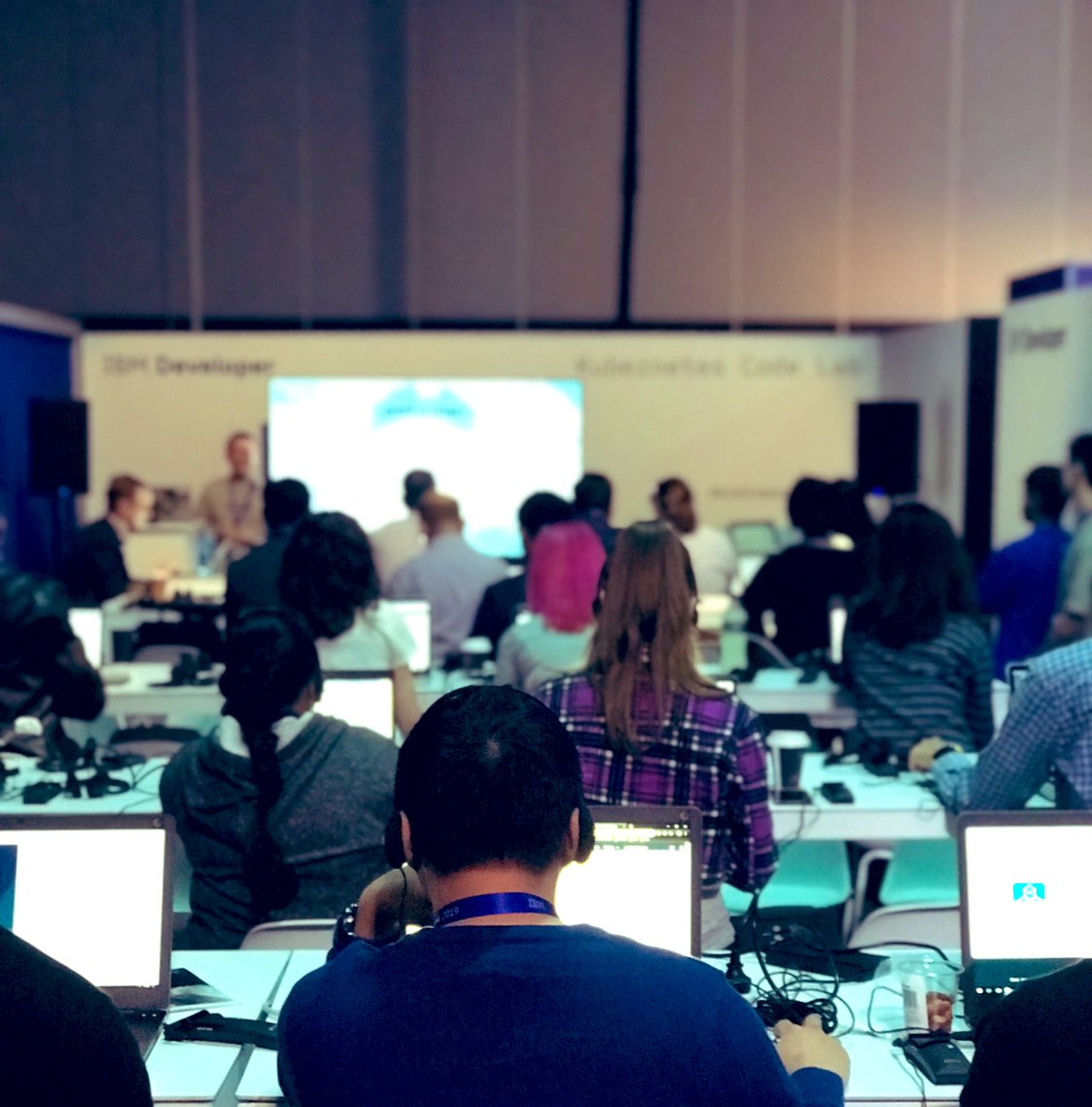 DeveloperSteve's tweet photo. Full house for the #callforcode workshops at #thinkau, @andrewyuau talking all things #k8s #kubernetes and #containers #ibmdev https://t.co/hUyYubwuxy