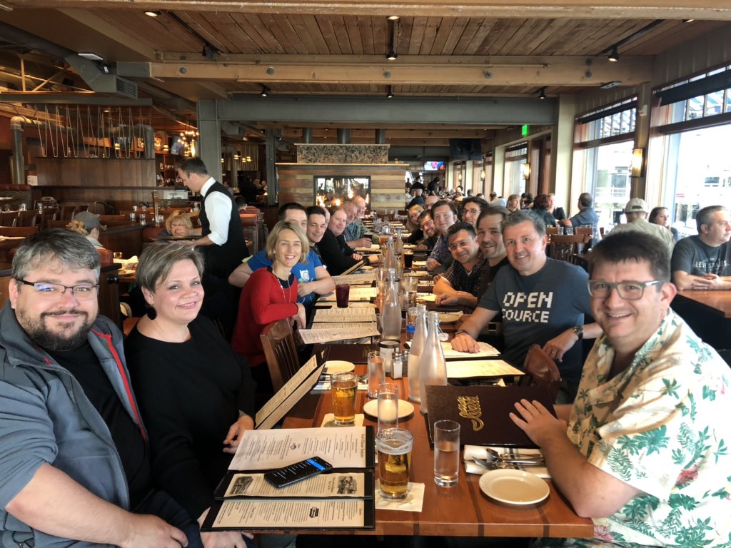 juanmtz79's tweet photo. Having dinner with EMEA guys at #ChefConf2019 https://t.co/wzos4pSajL
