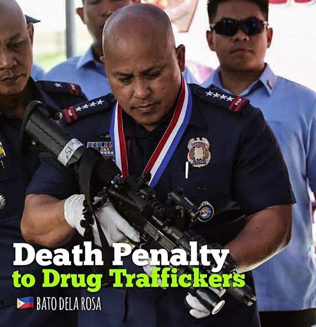 batodelarosaph's tweet photo. You’ve been warned! Don’t flood our streets with illegal drugs! #DeathPenaltytoDrugTraffickers #BatoInAction #WarOnDrugs https://t.co/2a0uTAaNRK https://t.co/i5ExMo4g7w