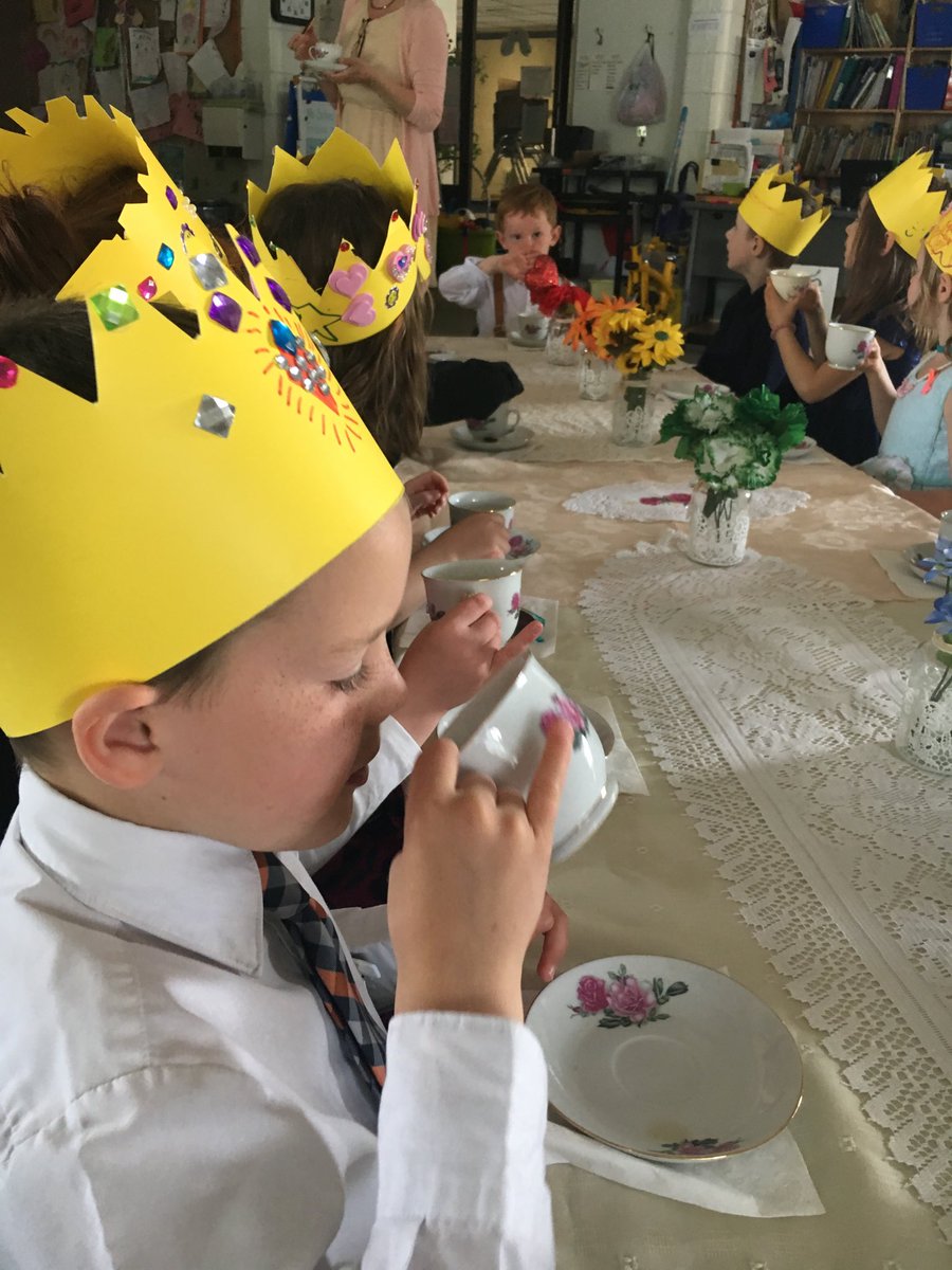 Today I was invited to a Royal Tea Party in Kindergarten at #HughCairnsVC. They were learning about the origins of the Victoria Day Long weekend and decided that High Tea was a good way to celebrate. #Pinkiesup #InquiryLearning #WhyCan’tEveryGradeBeLikeKindergarten