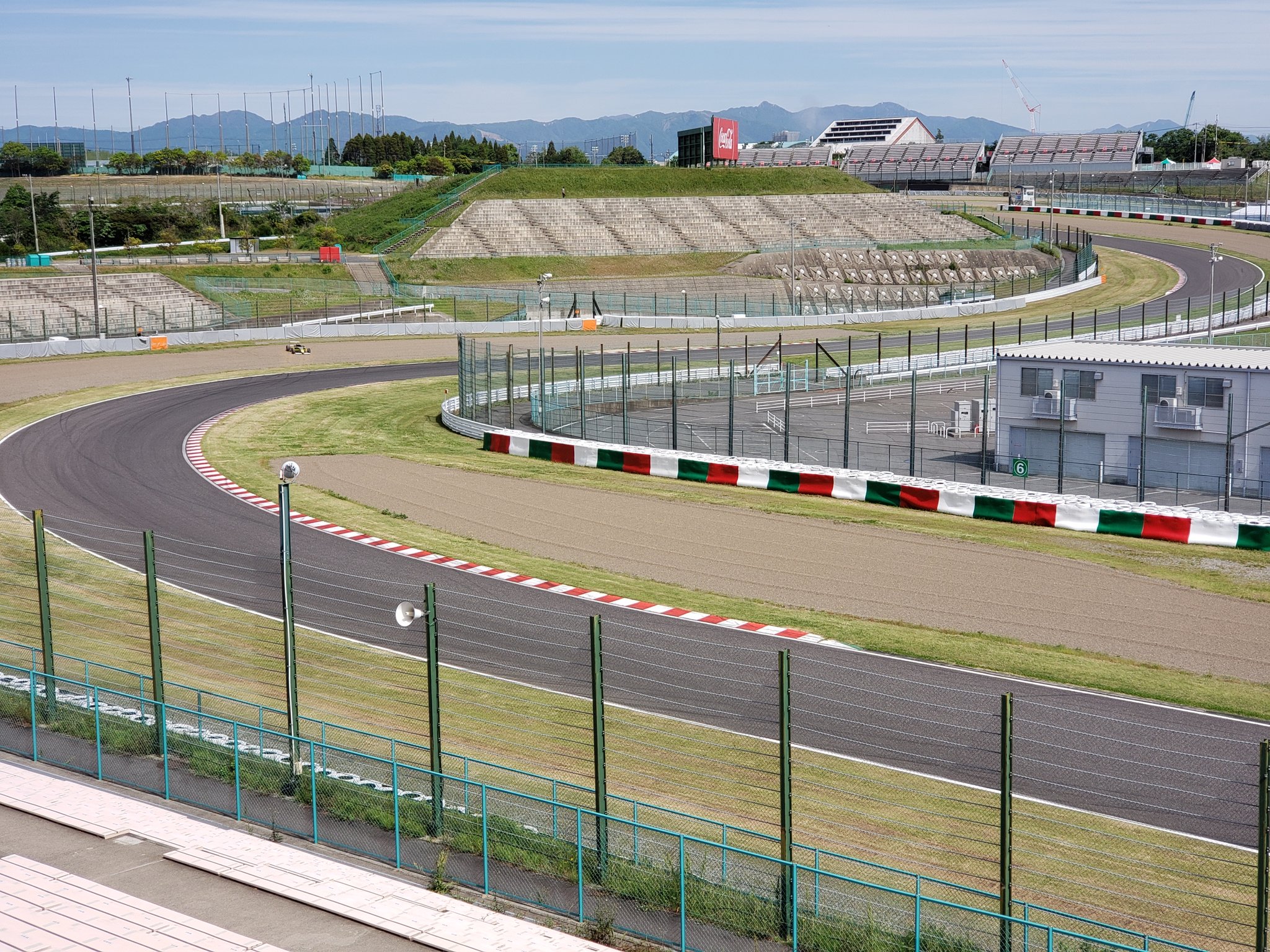 片岡 龍也 Twitter પર 今日はたっぷり鈴鹿サーキットを歩いています s字 逆バン シケイン 130r ヘアピン スプーンと見学して セッションの間で観覧車 ぼっち に乗りました 日差しが強く日焼けで肌がヒリヒリします T Co 3vrk9mrtzj Twitter 片岡 龍也 Twitter પર 今日はたっぷり鈴鹿サーキットを歩いています s字 逆バン シケイン 130r ヘアピン スプーンと見学して セッションの間で観覧車 ぼっち に乗りました 日差しが強く日焼けで肌がヒリヒリします T Co 3vrk9mrtzj Twitter