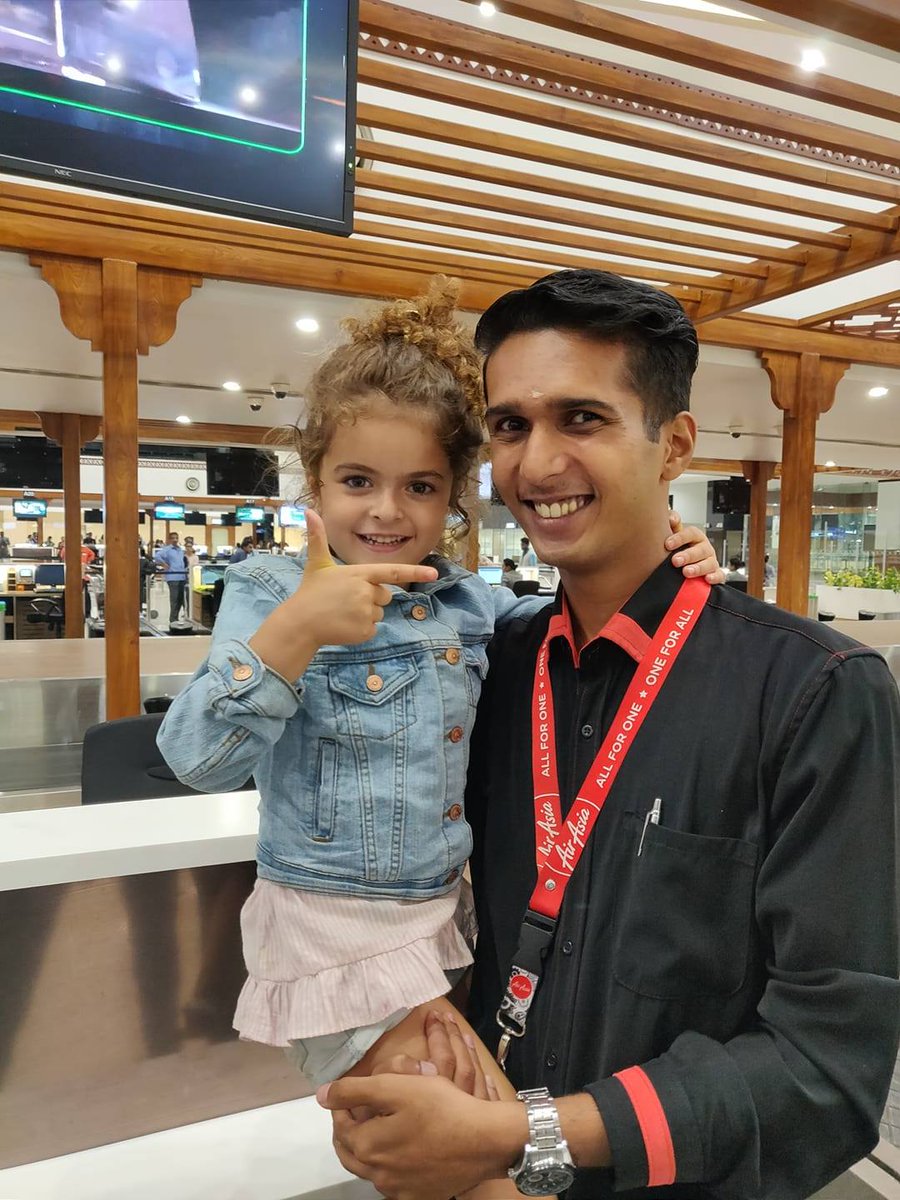 chand_shanu's tweet photo. Are you flying #AirAsia today ?
#NowEveryoneCanFly
#WorkplaceCharm
@AirAsiaIndian @AirAsia https://t.co/Dzm6vgJSoE