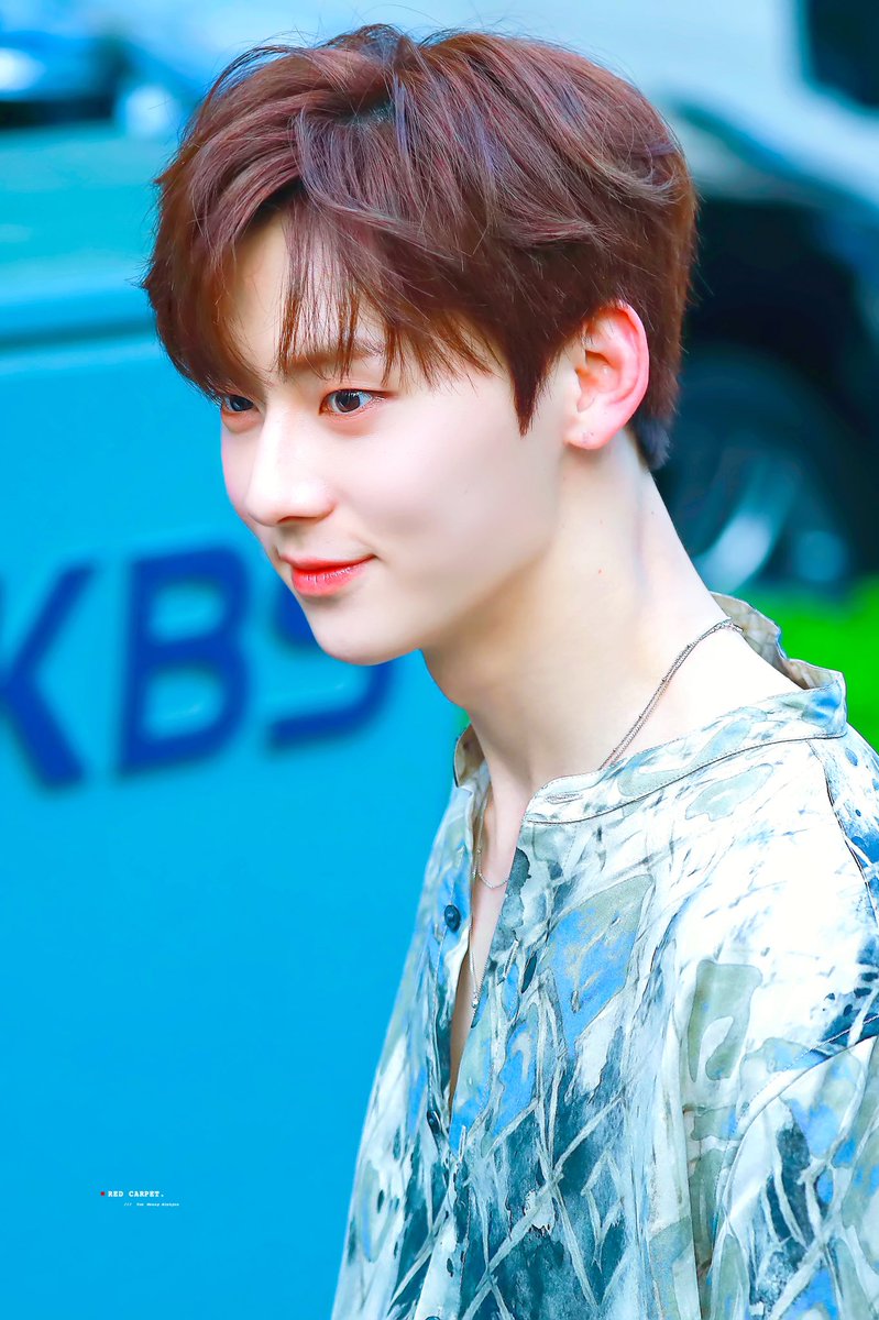 redcarpet_mh's tweet photo. 190510 🌊🌊 #황민현 #민현 #minhyun https://t.co/pZT0Sj9flQ