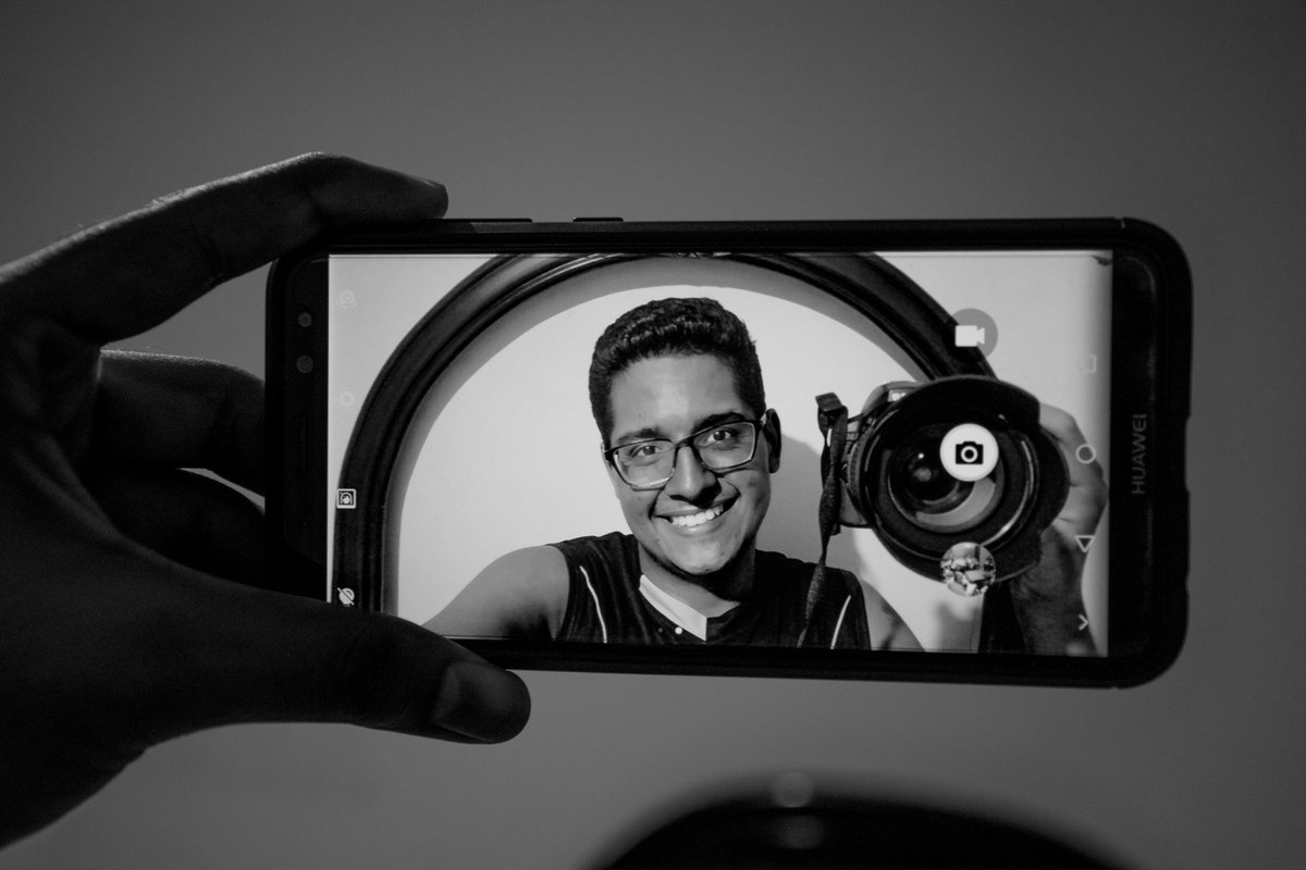 JohnNunez97's tweet image. Let&apos;s take a selfie! @pietrospeggio

#YoSoyEspol #ArtHomework #Fadcom #selfie #selfielife #photooftheday #picoftheday #me #loveyourself #selfielife #selfiemood #selfieoftheday #selfie #selfiefail #selfielord #selfieee #selfiepics #selfieaday #selfieaddict #selfiemonday