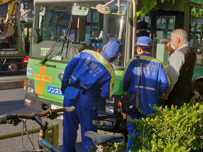 事故 後楽園駅 東京都文京区春日付近で都営バスの事故 現地の様子