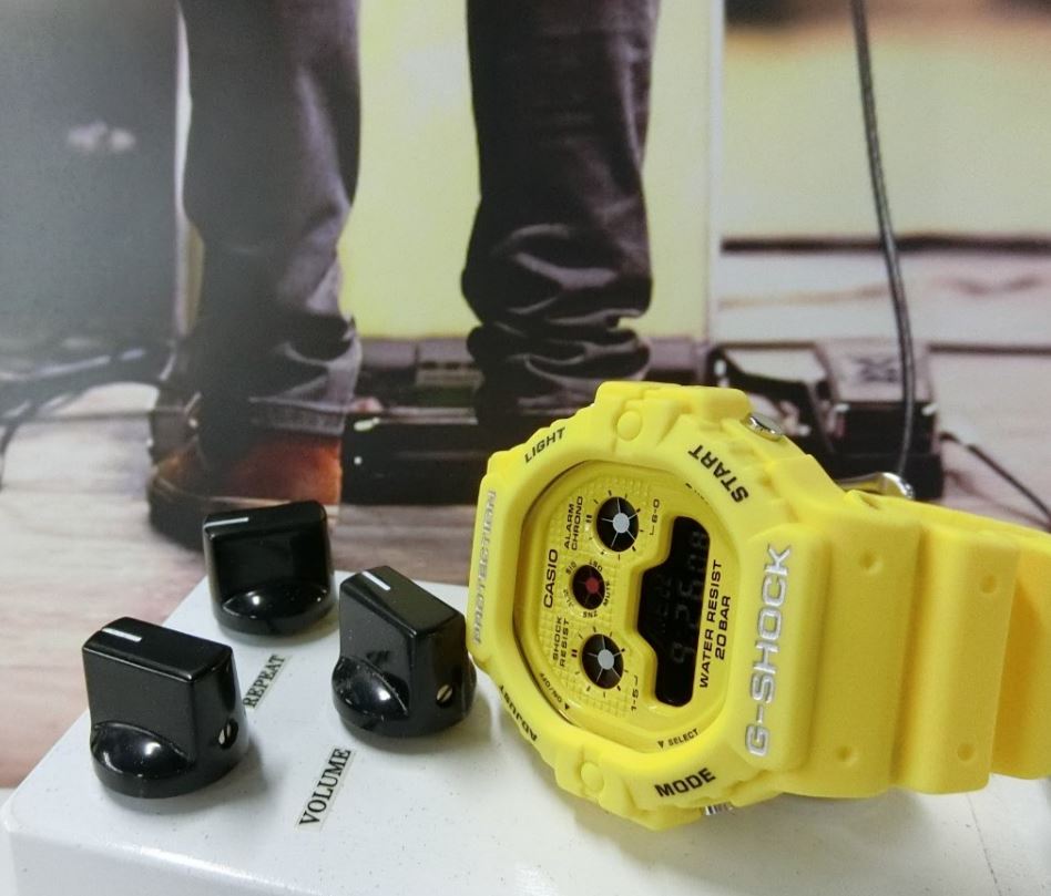 ヨドバシカメラ 吉祥寺店 Twitterissa G Shockも豊富な品揃え カシオg Shockから エレキギターの音を変化させるコンパクト エフェクターをデザインモチーフにした Hot Rock Sounds が登場しました 夏にぴったりな鮮やかなカラーです ぜひ店頭でご試着 ヨドバシカメラ 吉祥寺店 Twitterissa G Shockも豊富な品揃え カシオg Shockから エレキギターの音を変化させるコンパクト エフェクターをデザインモチーフにした Hot Rock Sounds が登場しました 夏にぴったりな鮮やかなカラーです ぜひ店頭でご試着