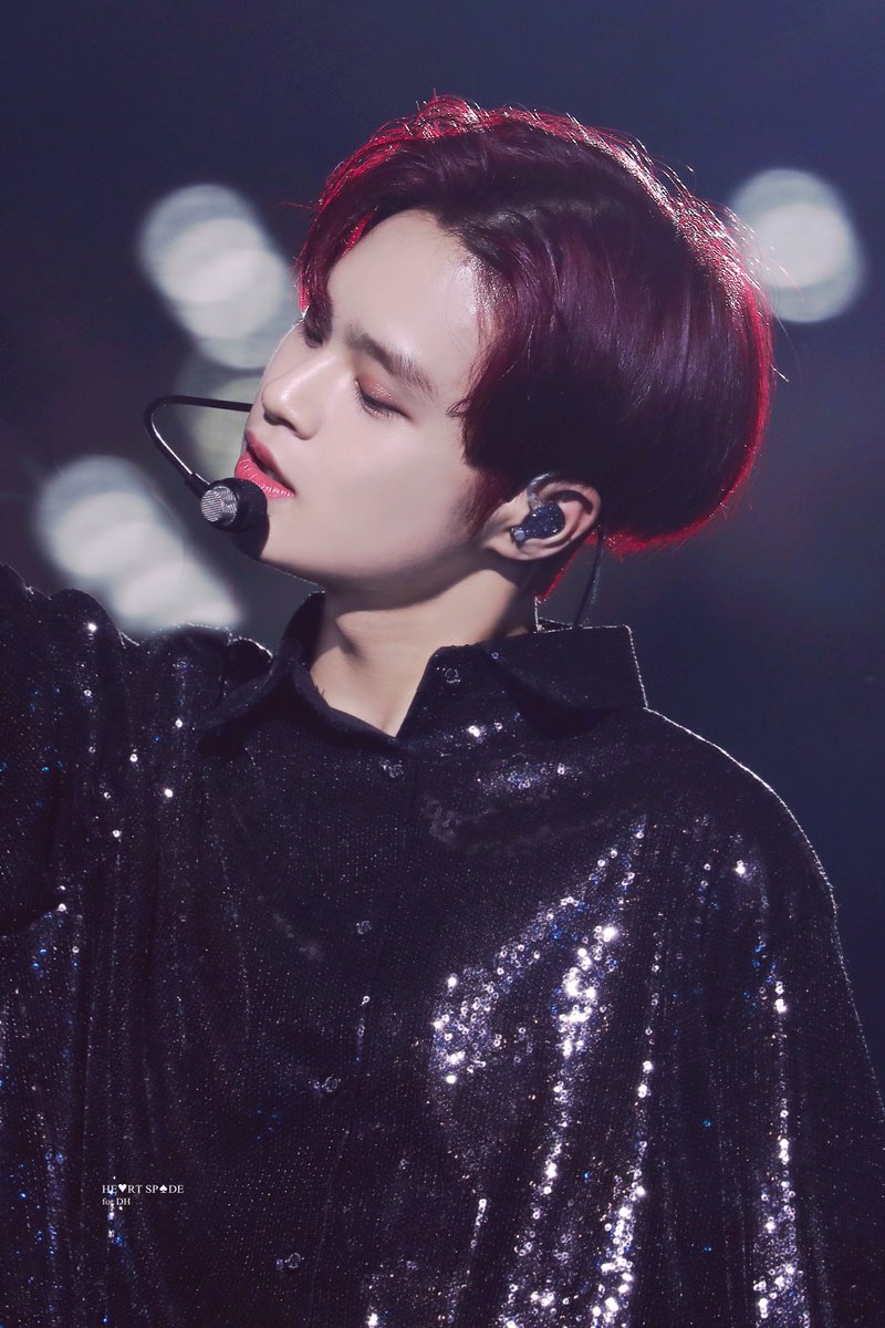 heartspadeDH's tweet photo. 190518 DREAM CONCERT

오늘 다시 데뷔하는 우리 대휘...
늘 마음 속에 바래지 않는 별빛으로 영원히 있어줘.
항상 그랬듯이 사랑해. 계속 함께 하자.

#이대휘 #대휘 #에이비식스 #LEEDAEHWI #DAEHWI #AB6IX https://t.co/MlUH6W0aeU