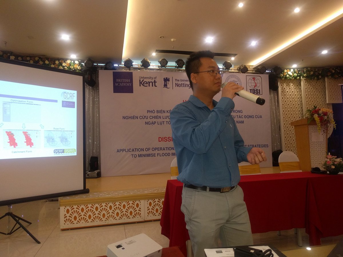 GCRF_OSIRIS's tweet image. Dr Trung Hiu presents the final results of the #GCRF OSIRIS project on #flood #mitigation at the project final workshop in Hanoi. The event brings together academics, government agencies and policy makers.
