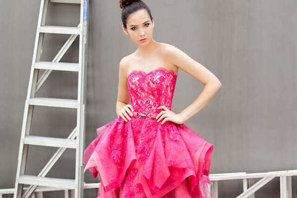 A Go-To Guide To Planning Your Dream Wedding By The Sea upflow.co/l/7OY4