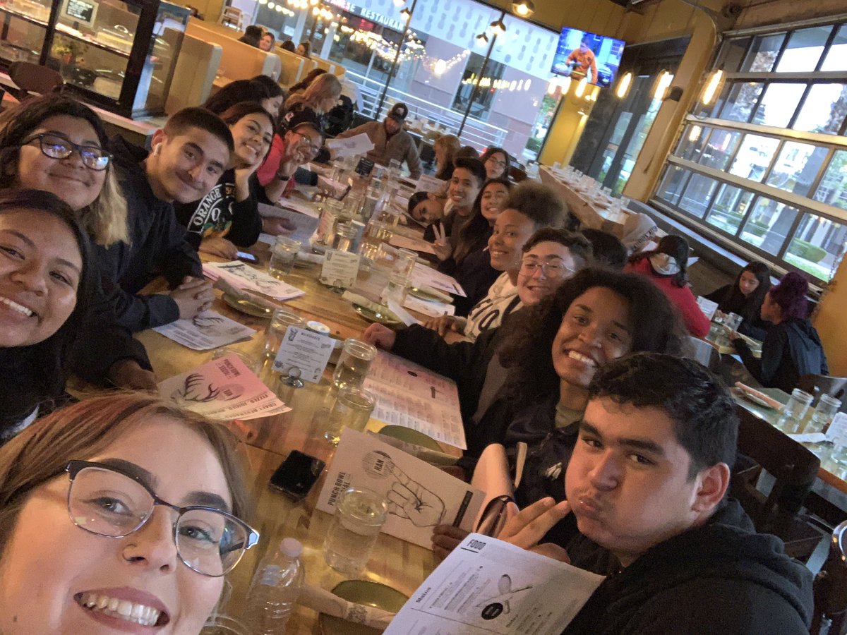vvhsasb's tweet photo. Our annual ASB secret trip! 🐰💚 https://t.co/rXPjgFuBeC