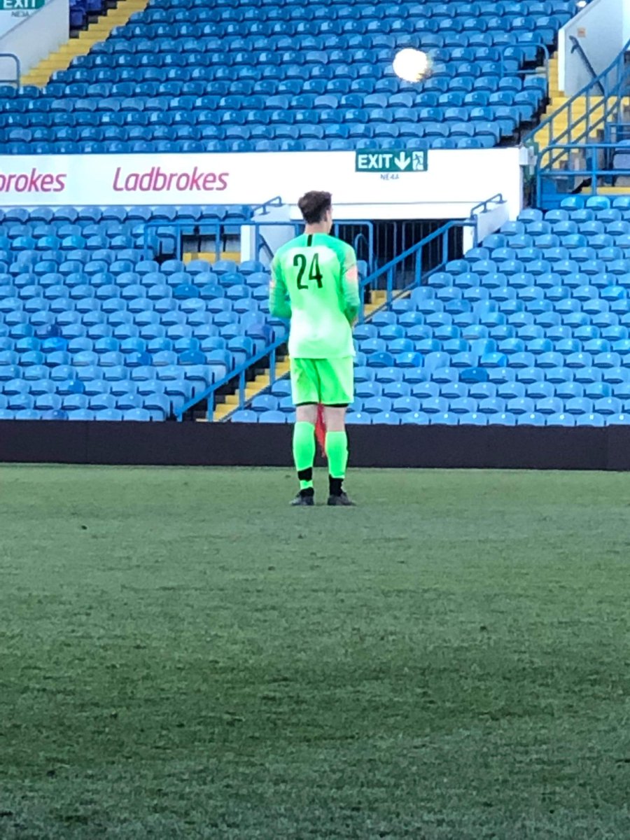 @RCHSAchievement and @OHSAchieve look at your boy who got to play at The Leeds United Stadium today in England!!! Your old @RchsBoysSoccer0 alumni @ianthekeeper24!!!
 #StillNumber24 #soccerdreams #EPLbound #1stYearOfUniversityComplete
#i2isocceracademy