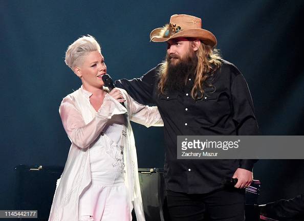 GettyVIP's tweet photo. P!nk and Chris Stapleton perform onstage at the P!nk Beautiful Trauma Tour 2019 at Madison Square Garden
All coverage 📸 of #BeautifulTraumaTour 👉 https://t.co/QuTJUvOvQq
@Pink BeautifulTraumaTour #ChrisStapleton #MadisonSquareGarden #PinkMSG #Pink https://t.co/YdGu73lqCX
